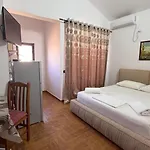 Red Rose Guest House