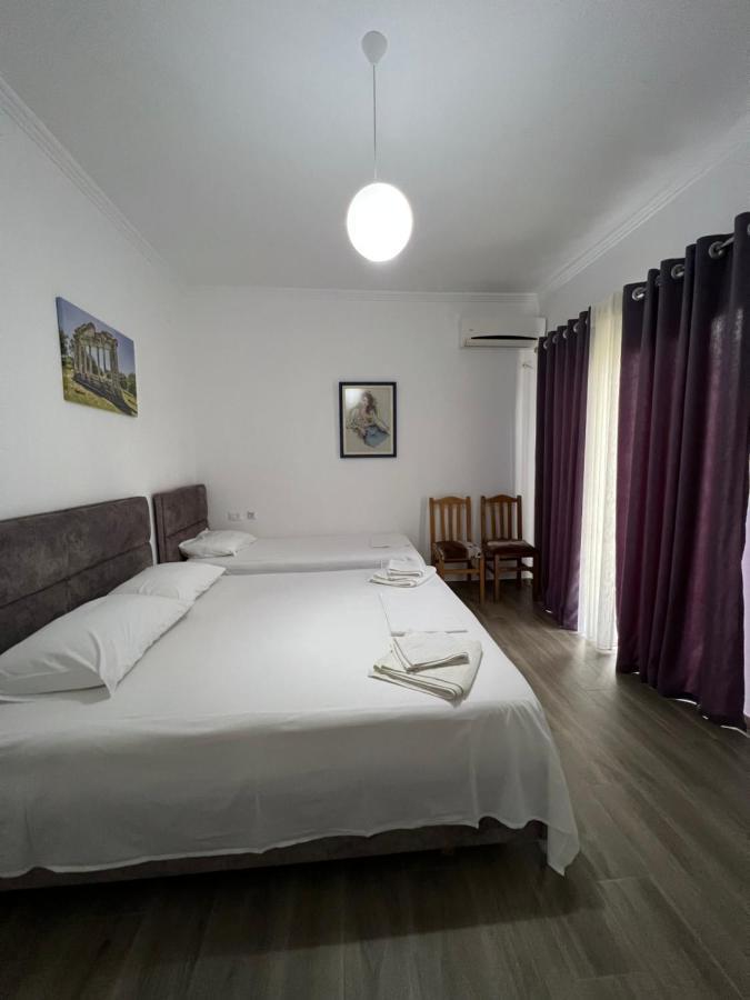 Red Rose 2* Golem (Tirana)