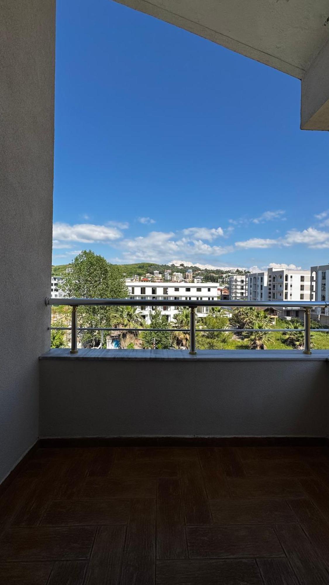Pensjonat Red Rose Golem (Tirana)